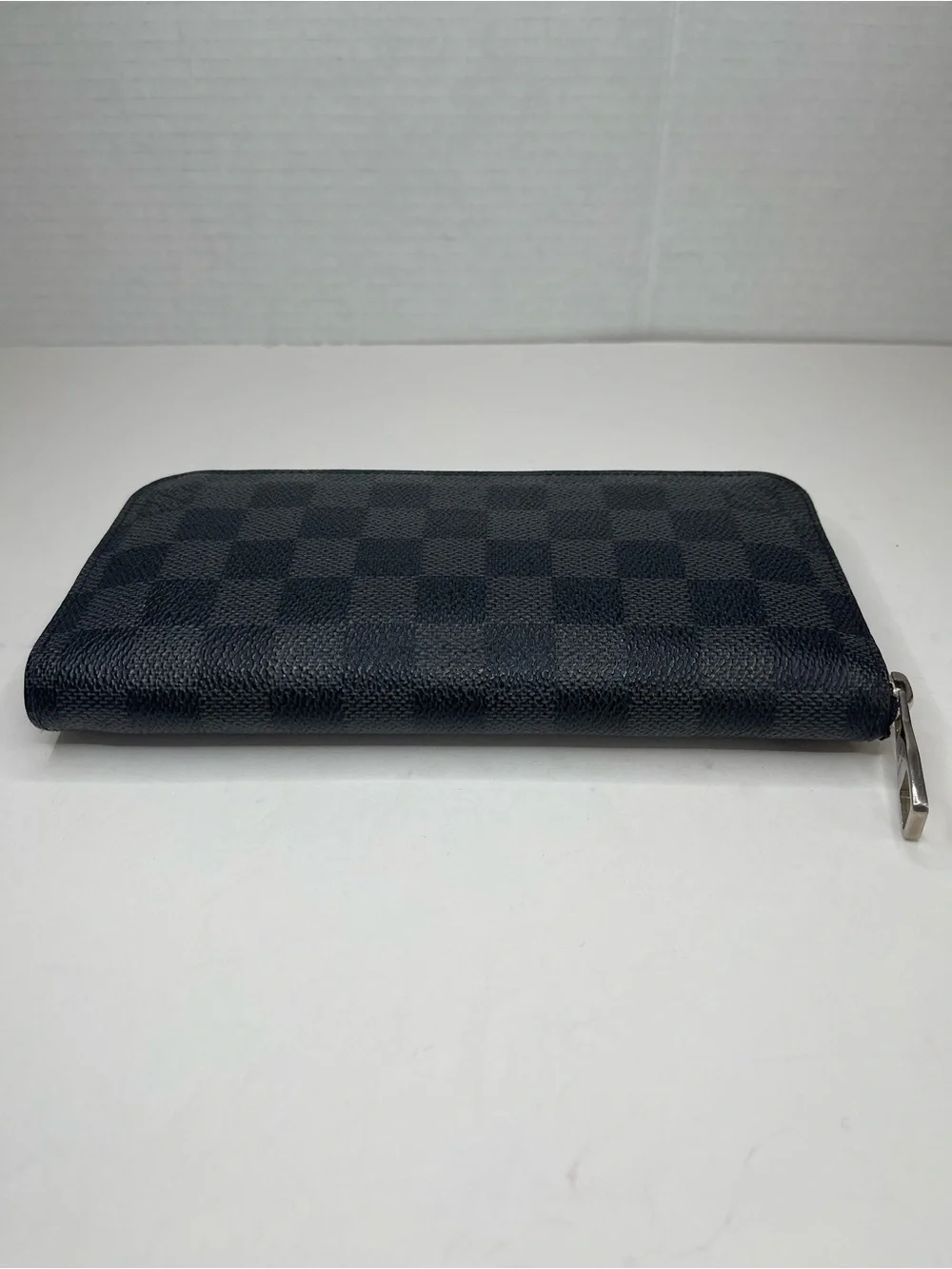 Louis Vuitton Damier Graphite canvas zippy wallet